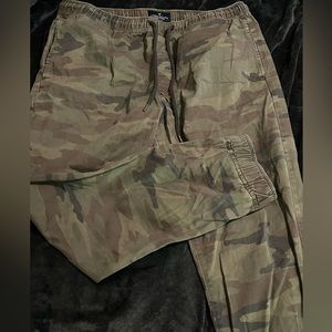 American Eagle Camo Joggers